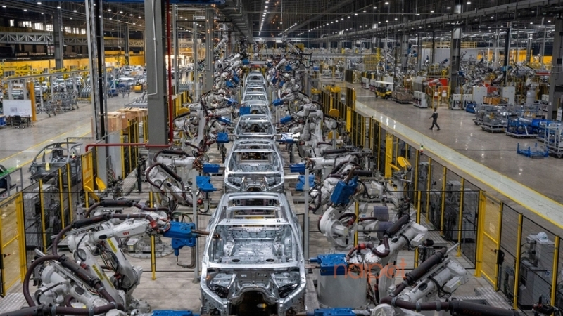 Ngành công nghiệp ô tô và xe điện