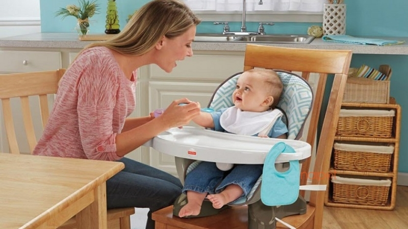 Những điều cần lưu ý khi cho bé ngồi ghế ăn dặm Trung Quốc Những điều cần lưu ý khi cho bé ngồi ghế ăn dặm Trung Quốc